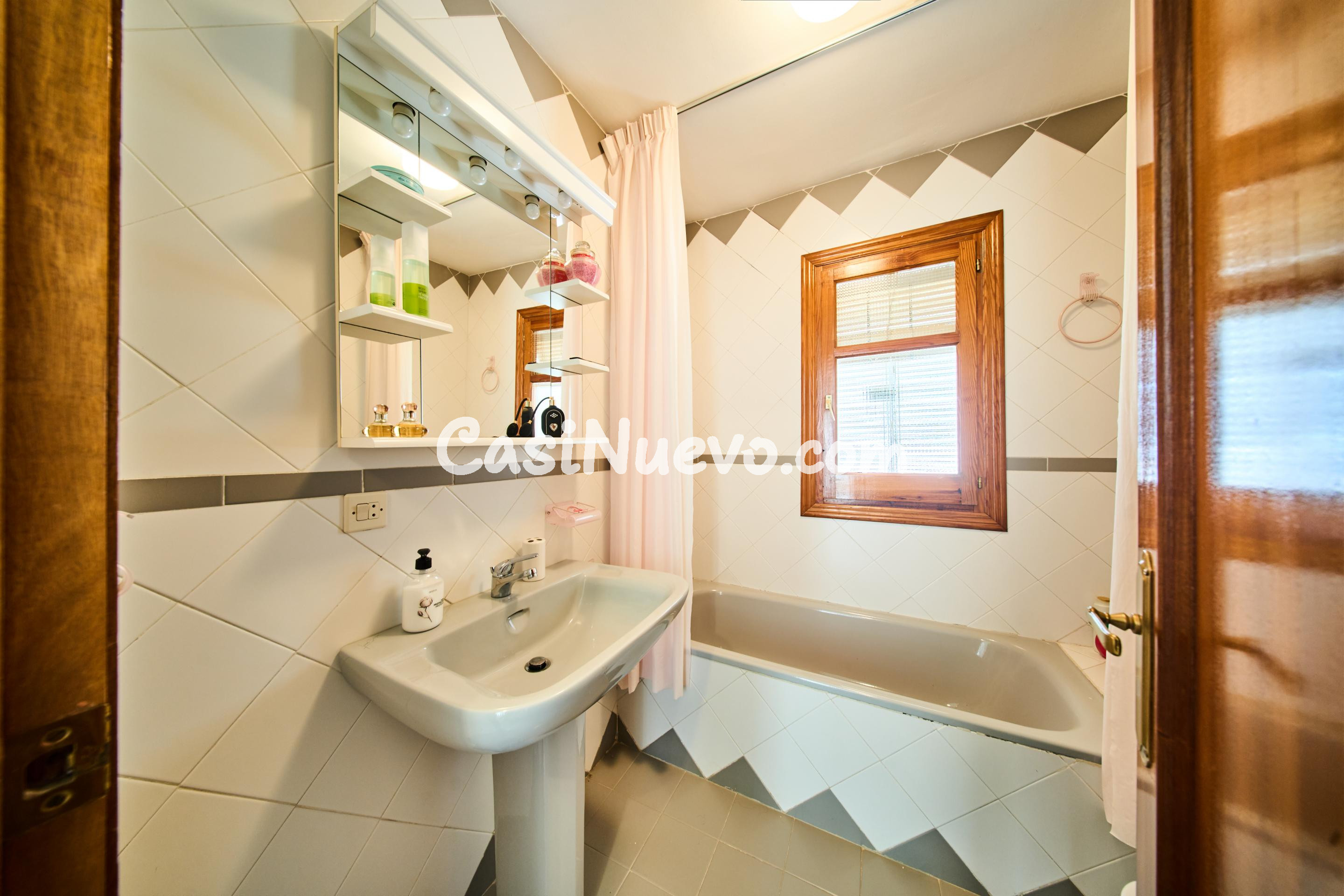 Impresionante chalet de 4 habitaciones con piscina de 86 m3  - foto 37