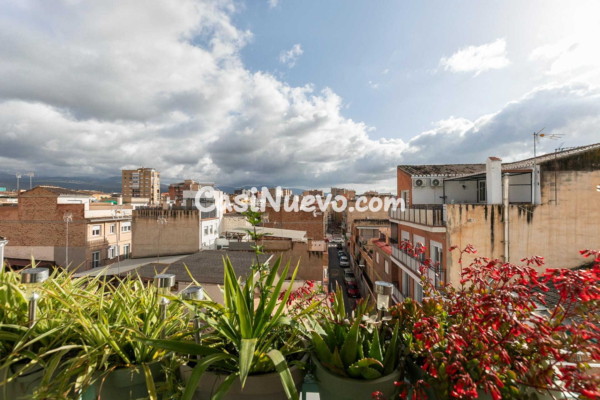 Luminoso piso reformado en Zaidín con balcón y vistas a Sier - foto 14