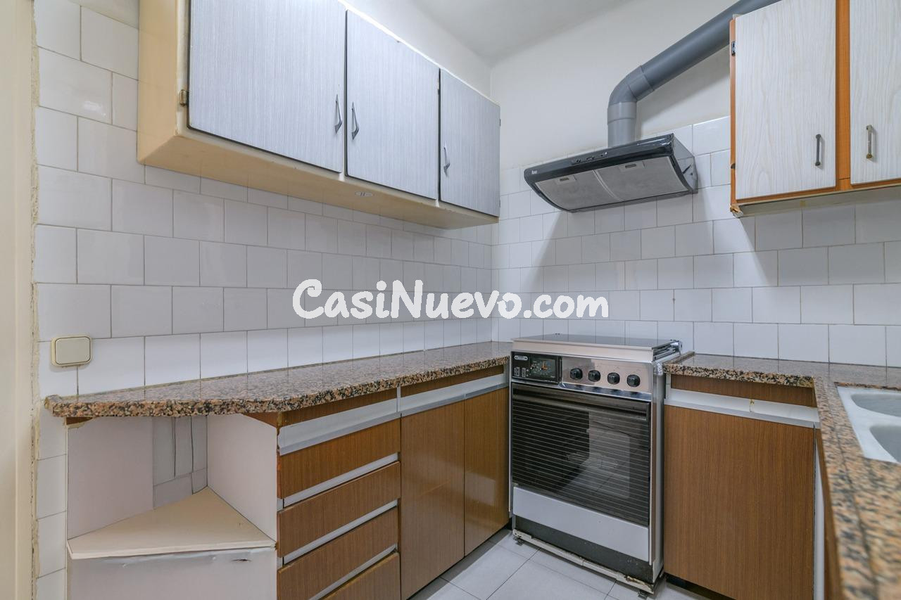 ¡Oportunidad por zona y precio! Piso junto al Hospital Sant  - foto 13