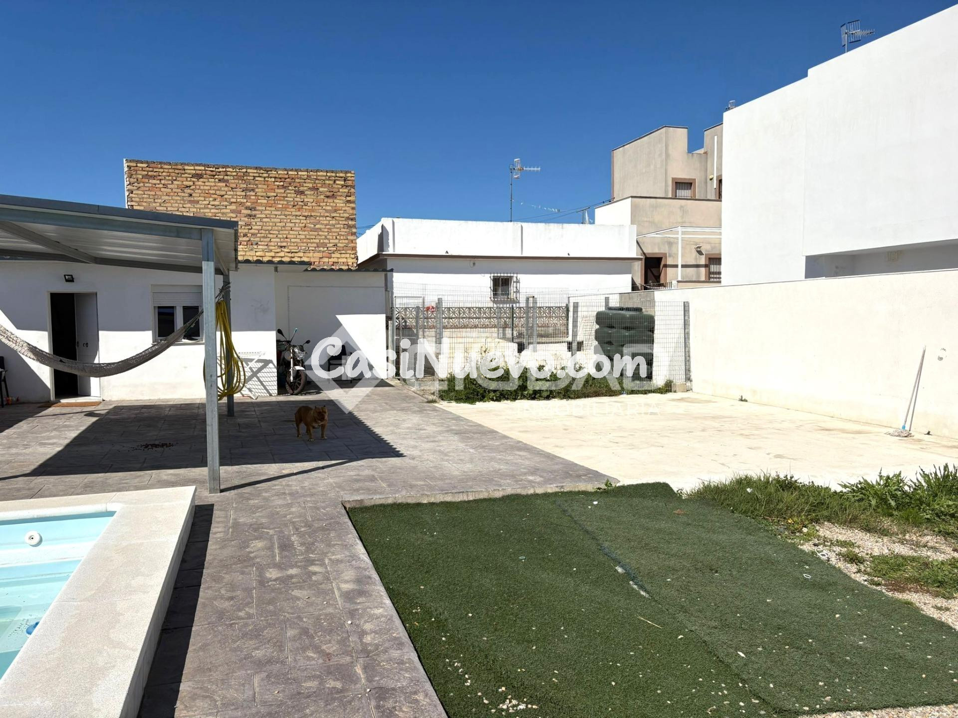 Parcela rústica de recreo con piscina en La Dehesilla - foto 2