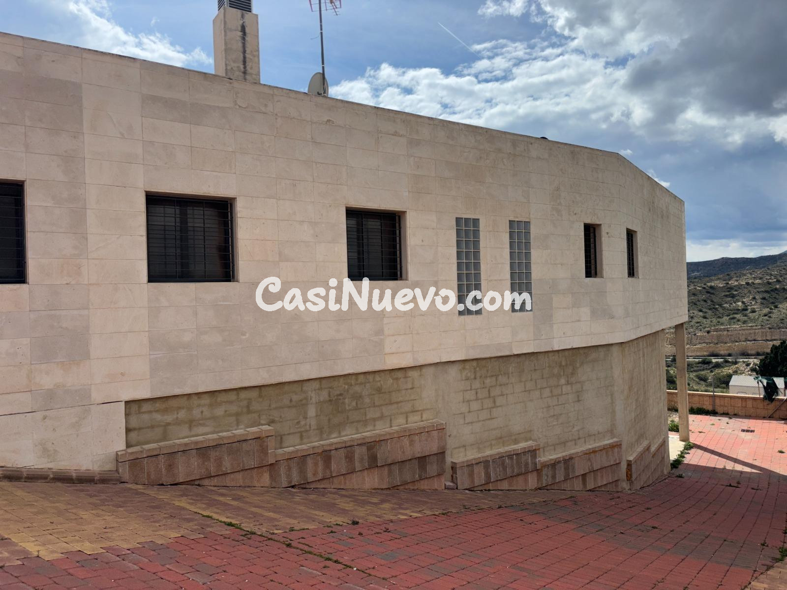 MODERNO CHALET EN ZONA MONTESOL - foto 3