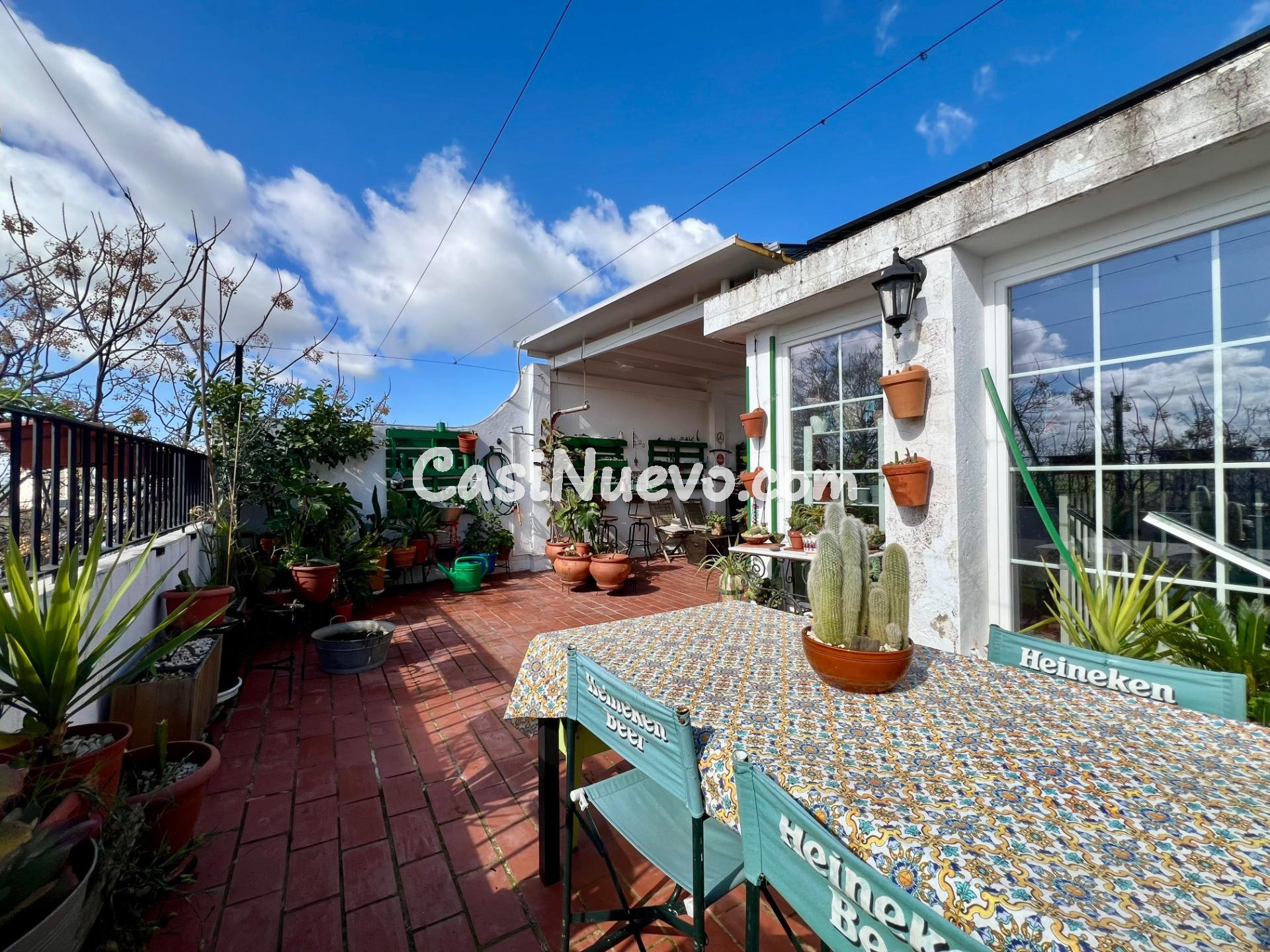 E. Amplia casa adosada totalmente reformada en Santa Cruz