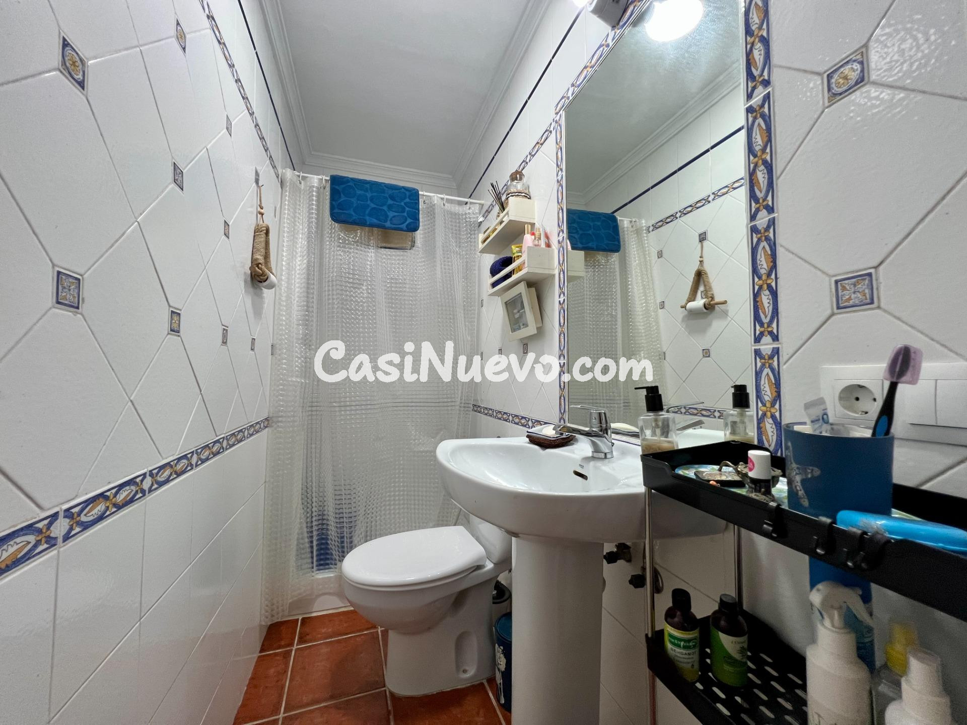 E. Amplia casa adosada totalmente reformada en Santa Cruz - foto 11