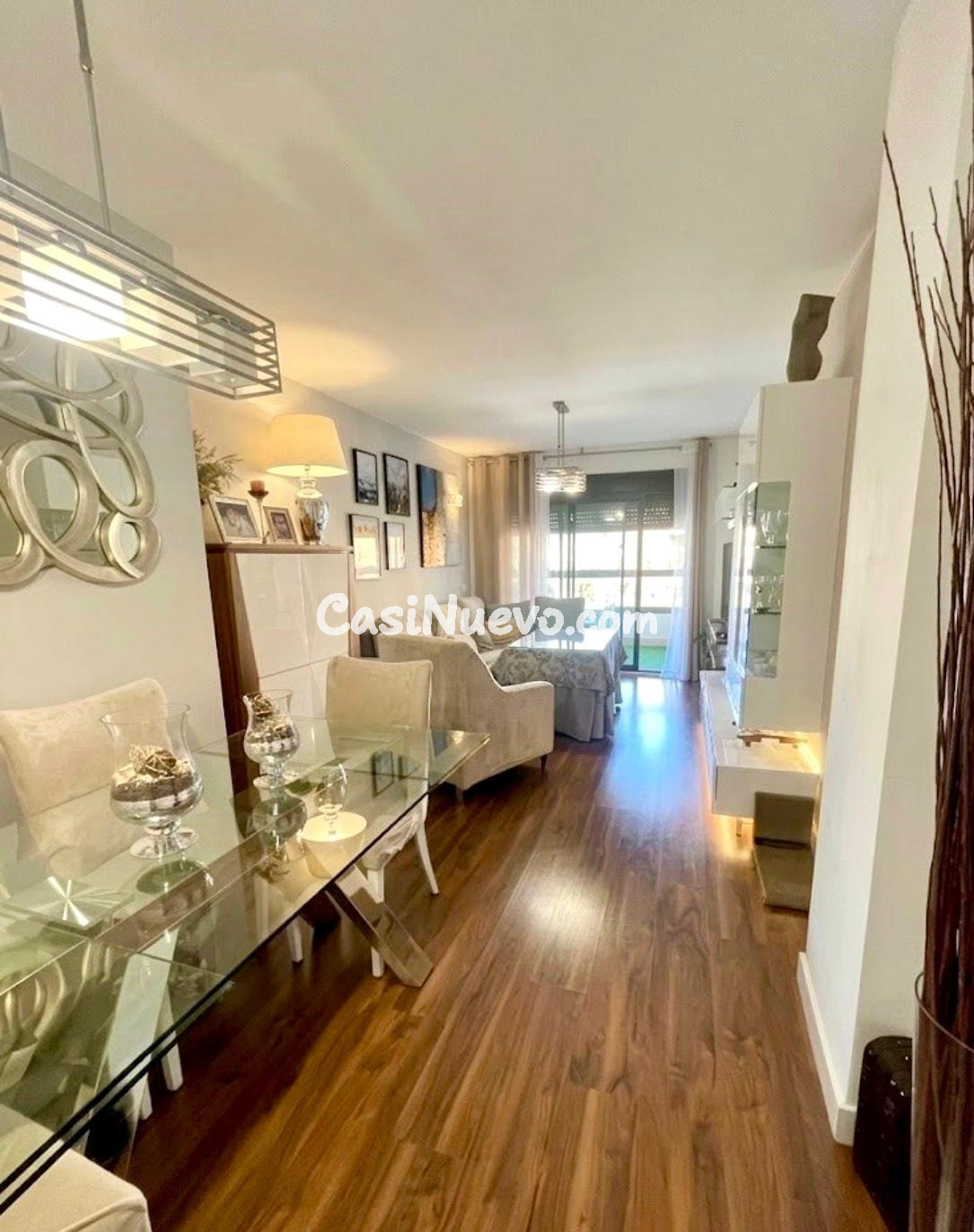 A.  Piso moderno en zona Hipercor – Garaje, piscina y terraz