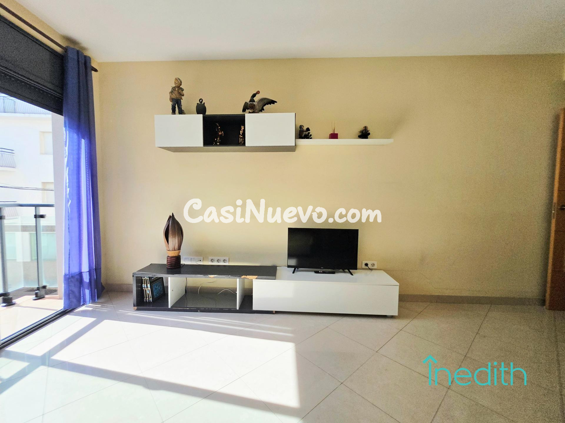 Piso seminuevo en calle tranquila del centro de Sitges a dos - foto 5