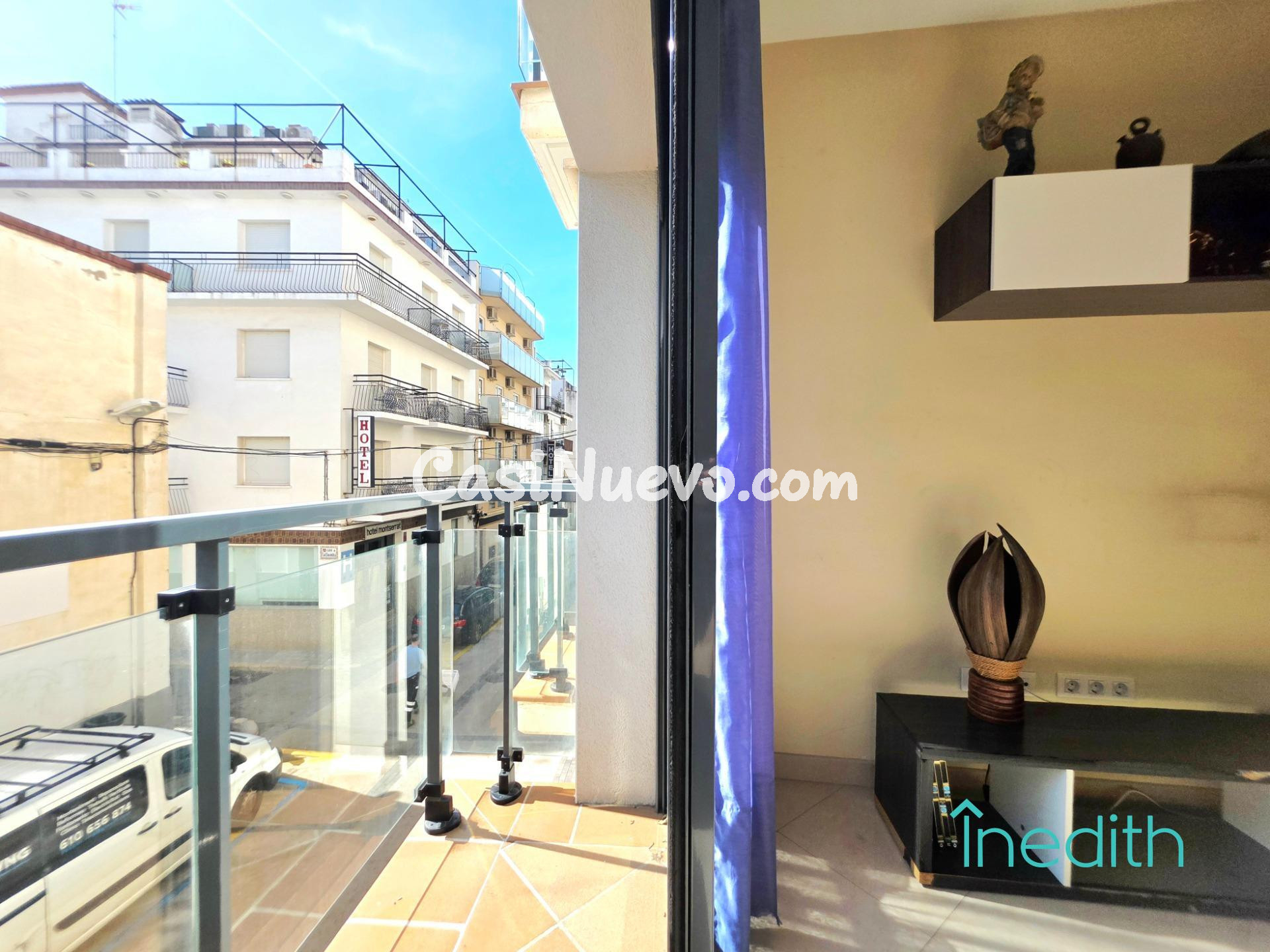 Piso seminuevo en calle tranquila del centro de Sitges a dos - foto 6