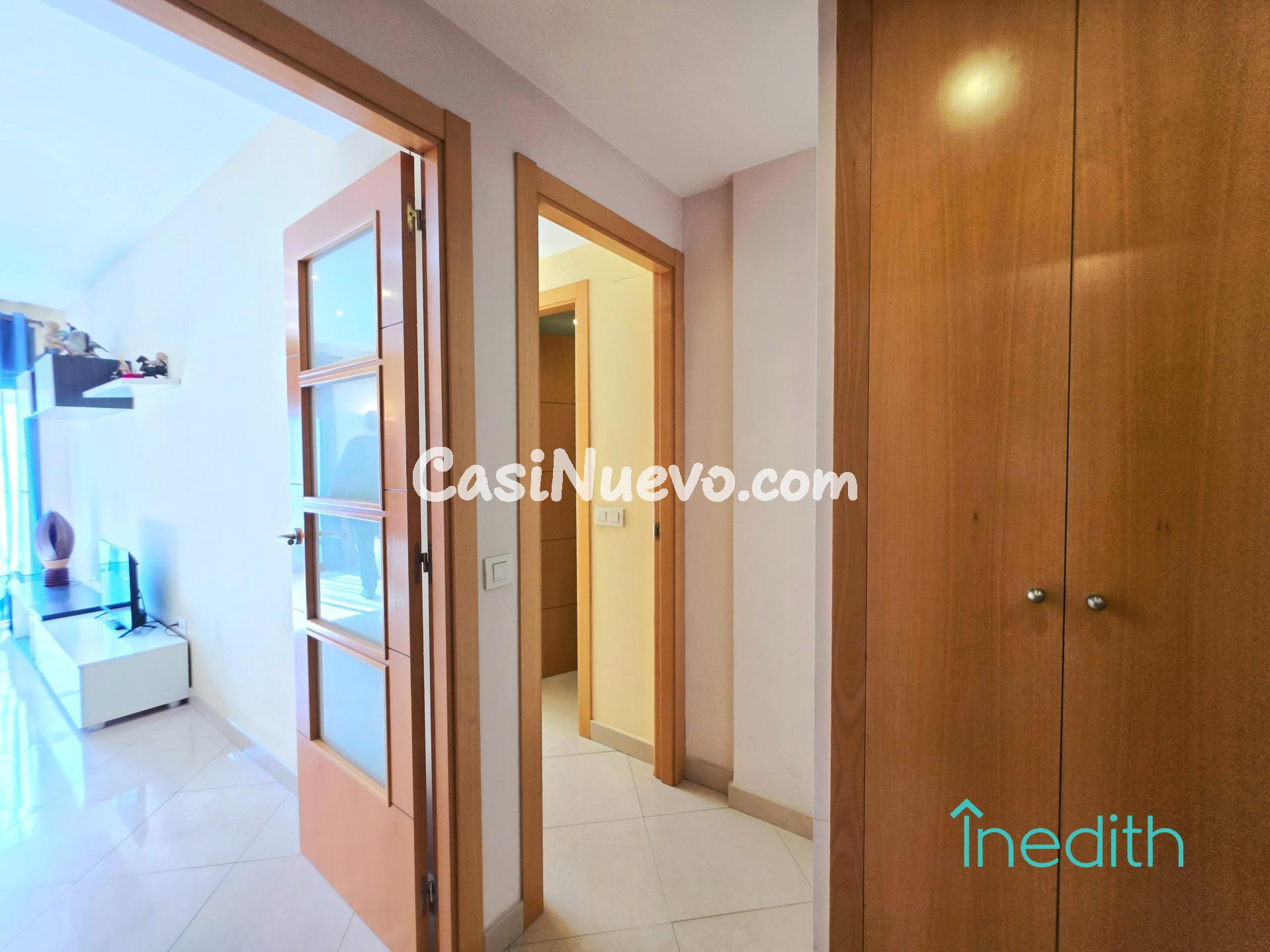 Piso seminuevo en calle tranquila del centro de Sitges a dos - foto 7