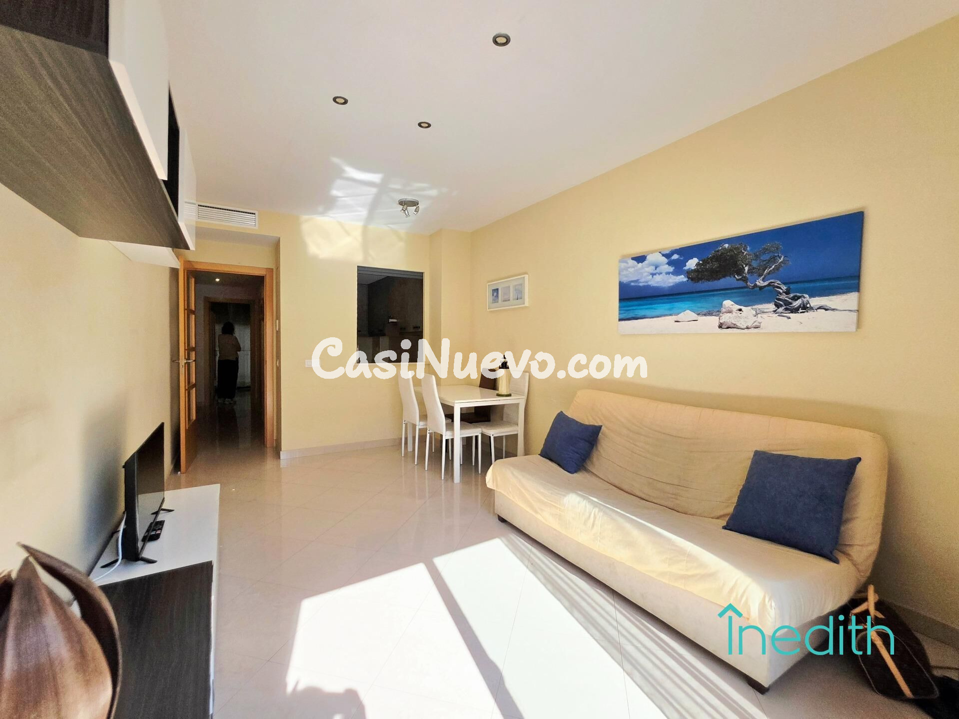 Piso seminuevo en calle tranquila del centro de Sitges a dos - foto 14