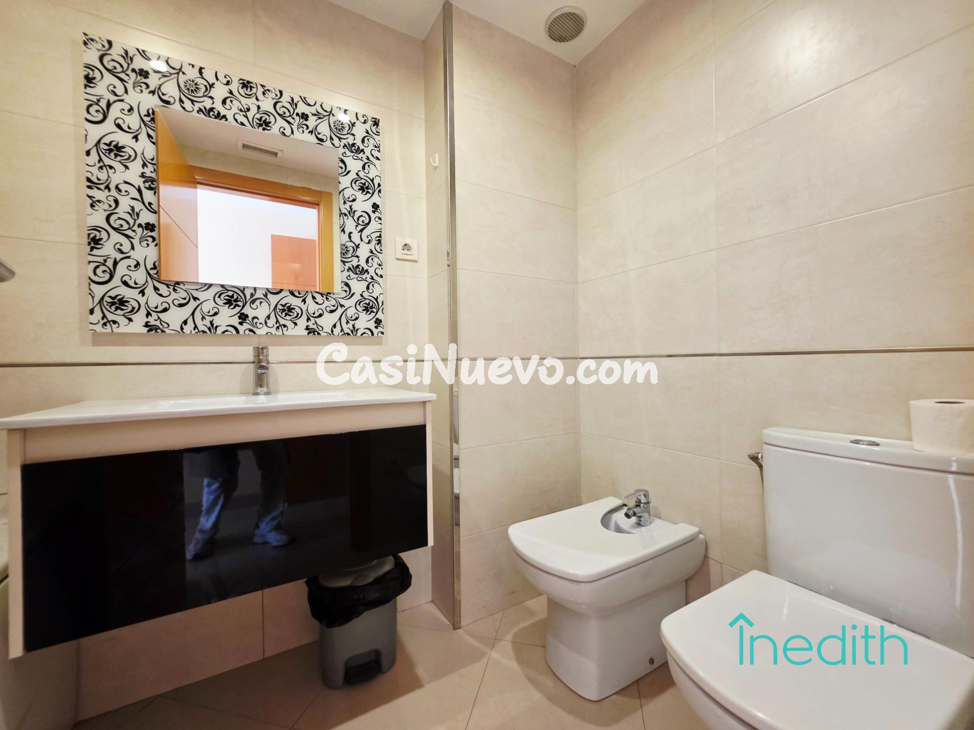 Piso seminuevo en calle tranquila del centro de Sitges a dos - foto 28