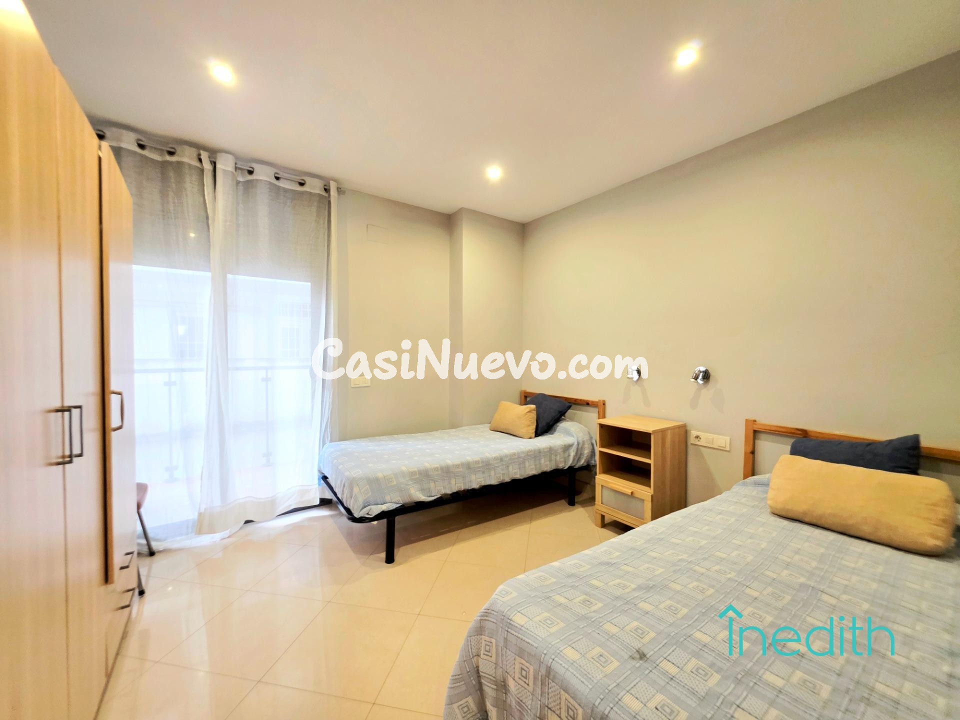 Piso seminuevo en calle tranquila del centro de Sitges a dos - foto 32