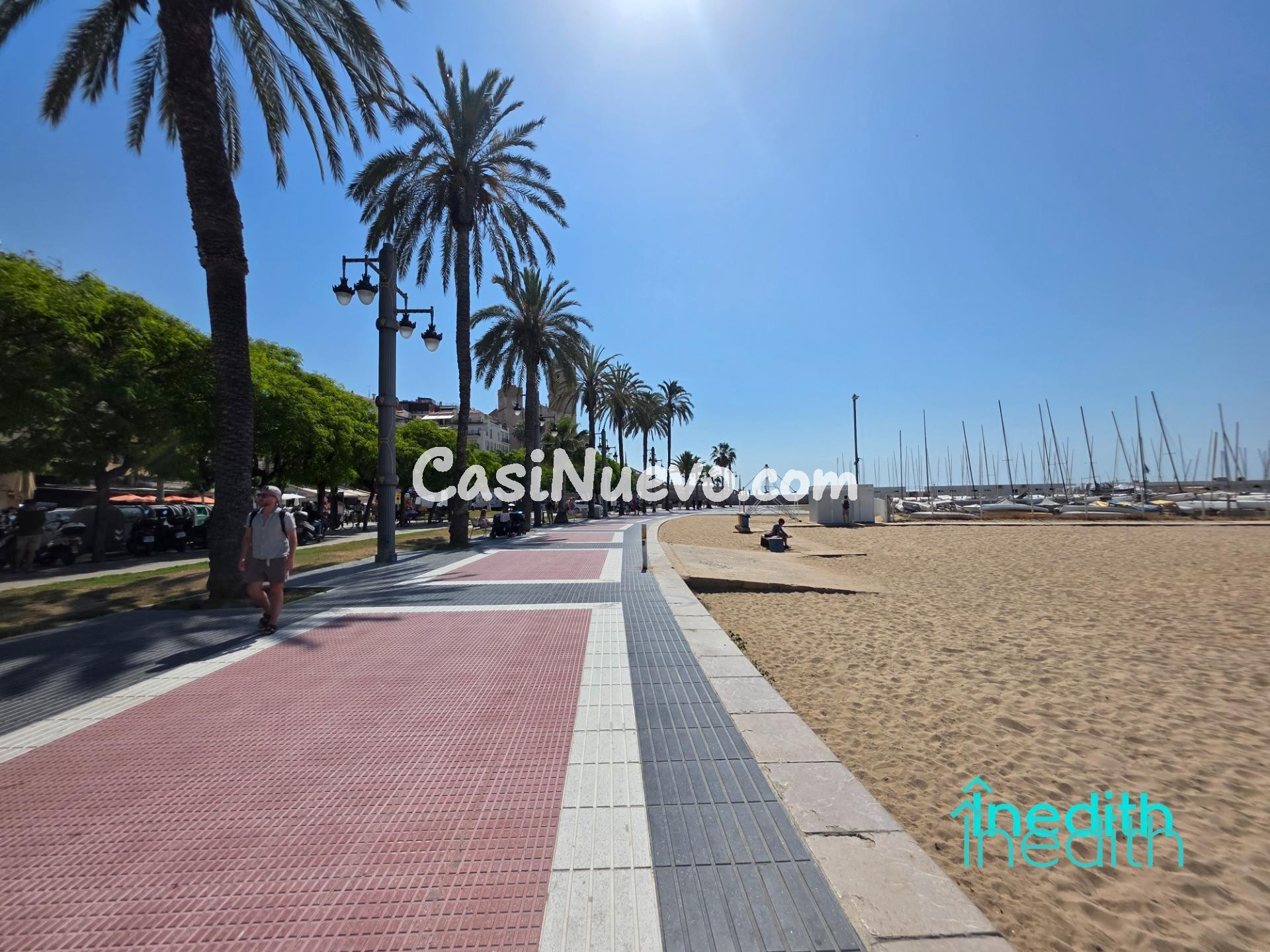 Piso seminuevo en calle tranquila del centro de Sitges a dos - foto 47