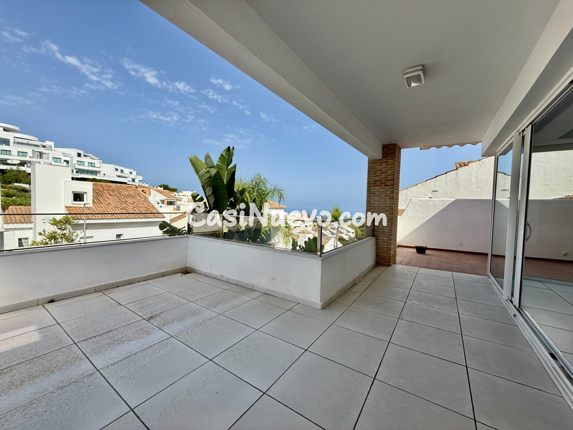 Alquiler casa de 4 habitaciones con vistas al mar en Benalmá - foto 6