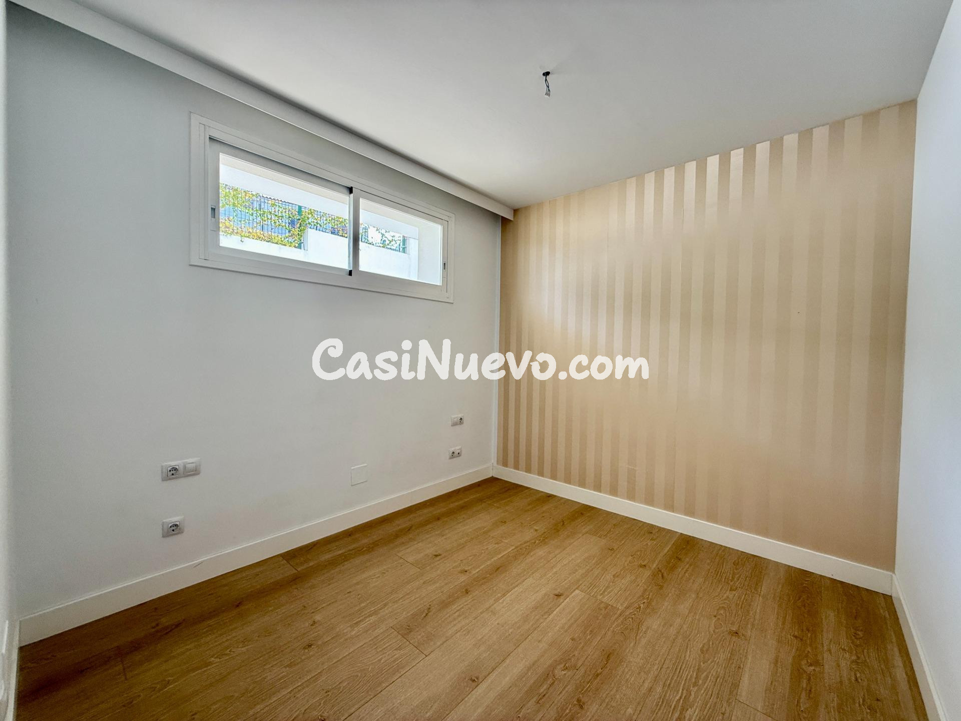 Alquiler casa de 4 habitaciones con vistas al mar en Benalmá - foto 13