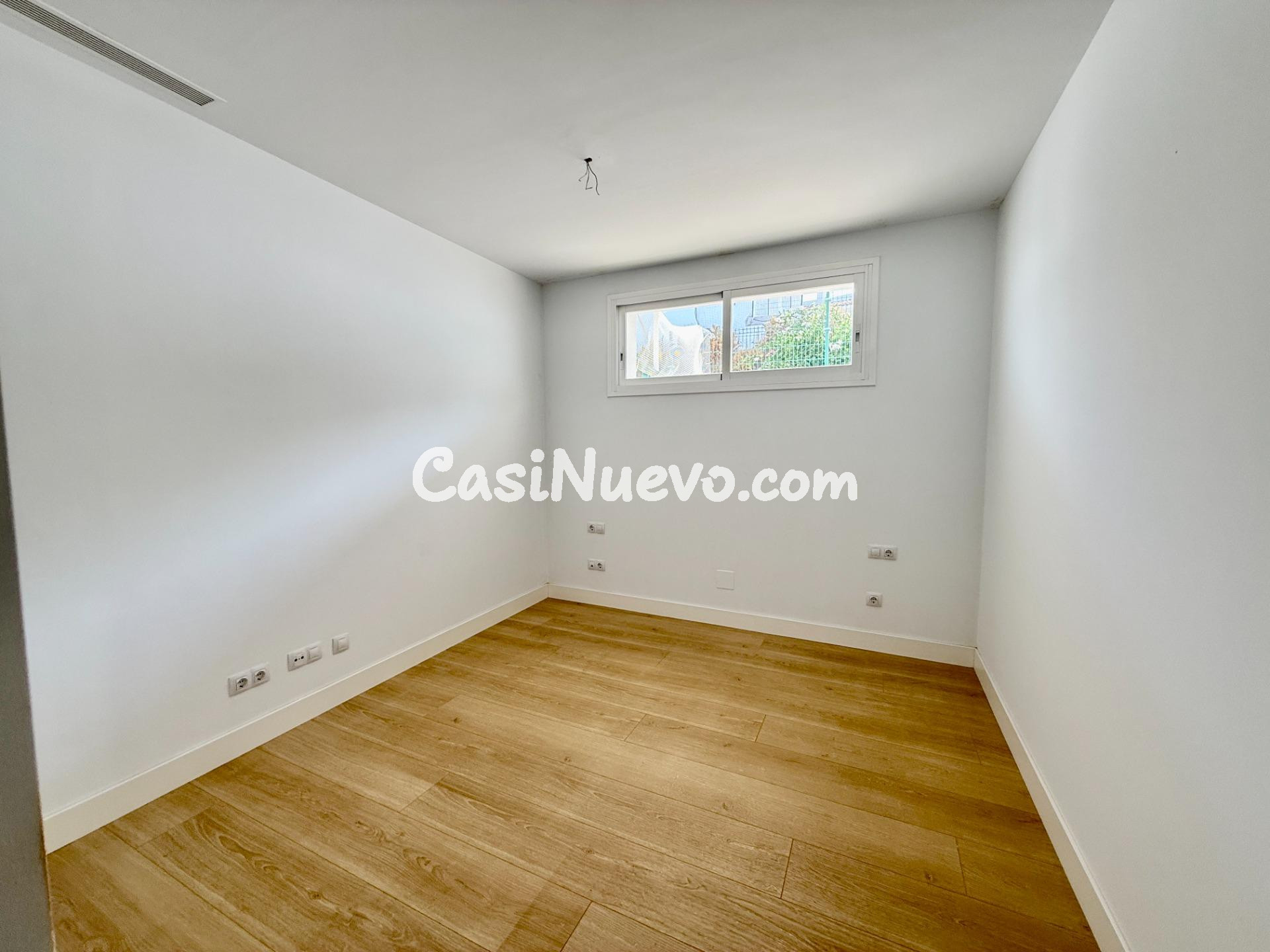 Alquiler casa de 4 habitaciones con vistas al mar en Benalmá - foto 15