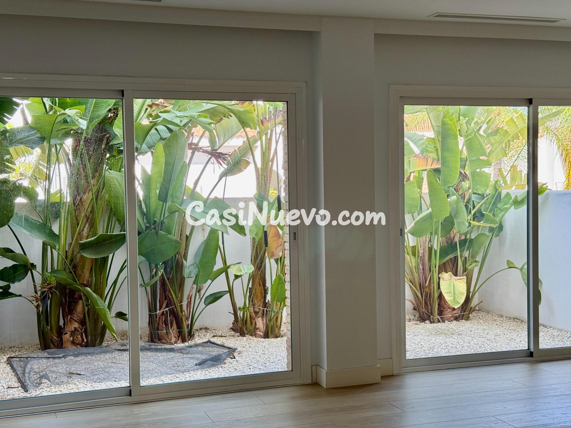 Alquiler casa de 4 habitaciones con vistas al mar en Benalmá - foto 17