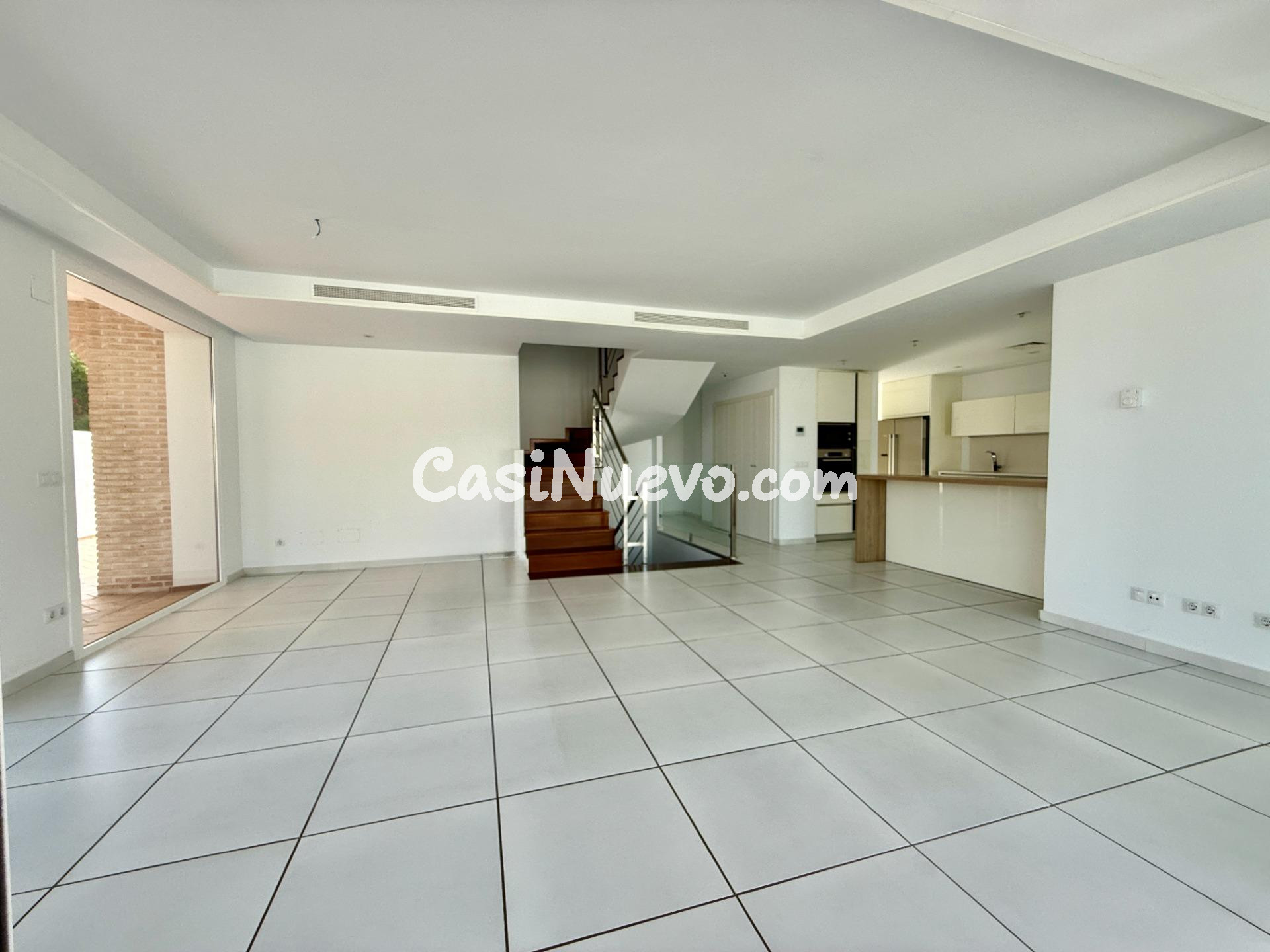 Alquiler casa de 4 habitaciones con vistas al mar en Benalmá - foto 19