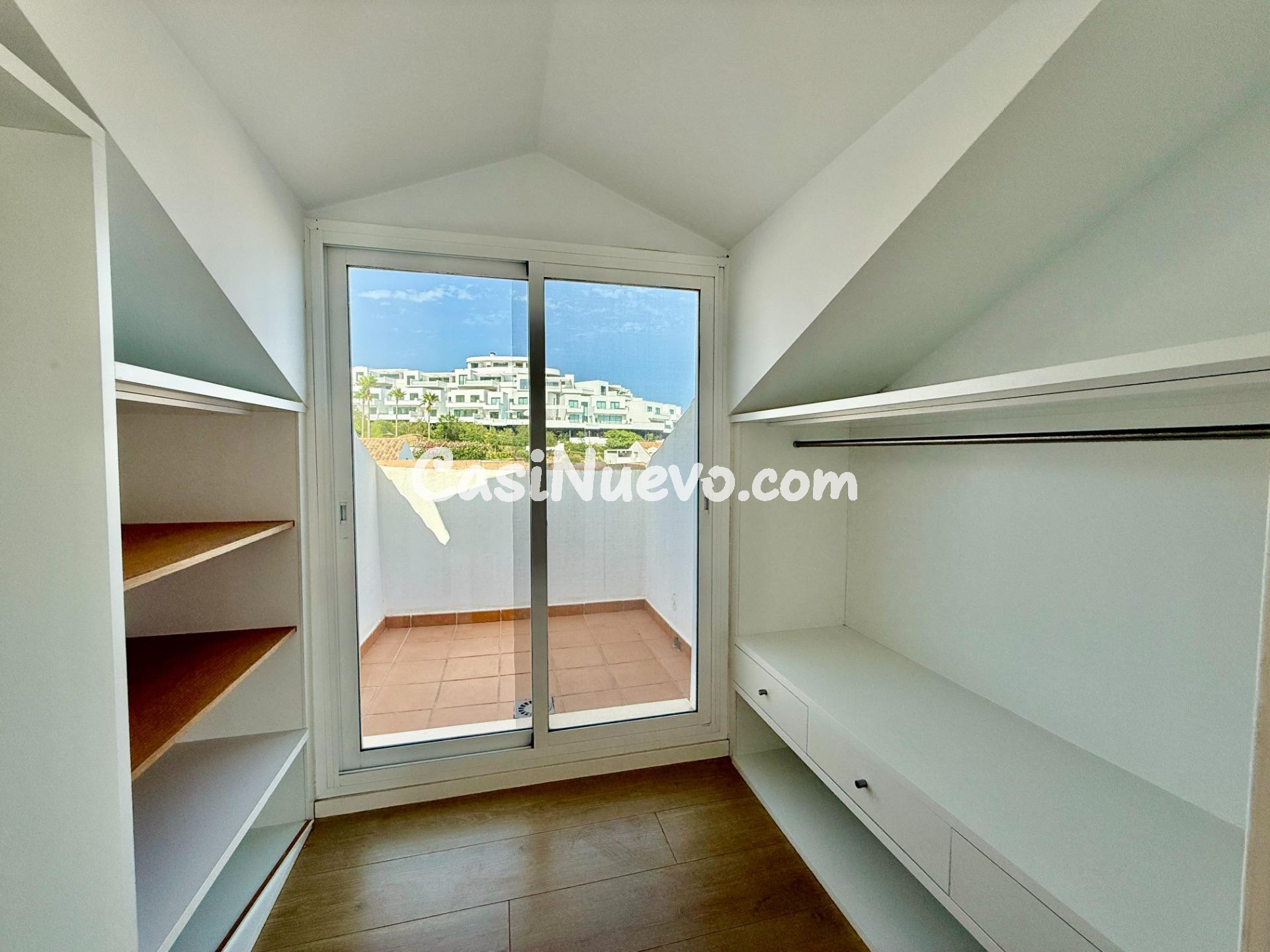 Alquiler casa de 4 habitaciones con vistas al mar en Benalmá - foto 34