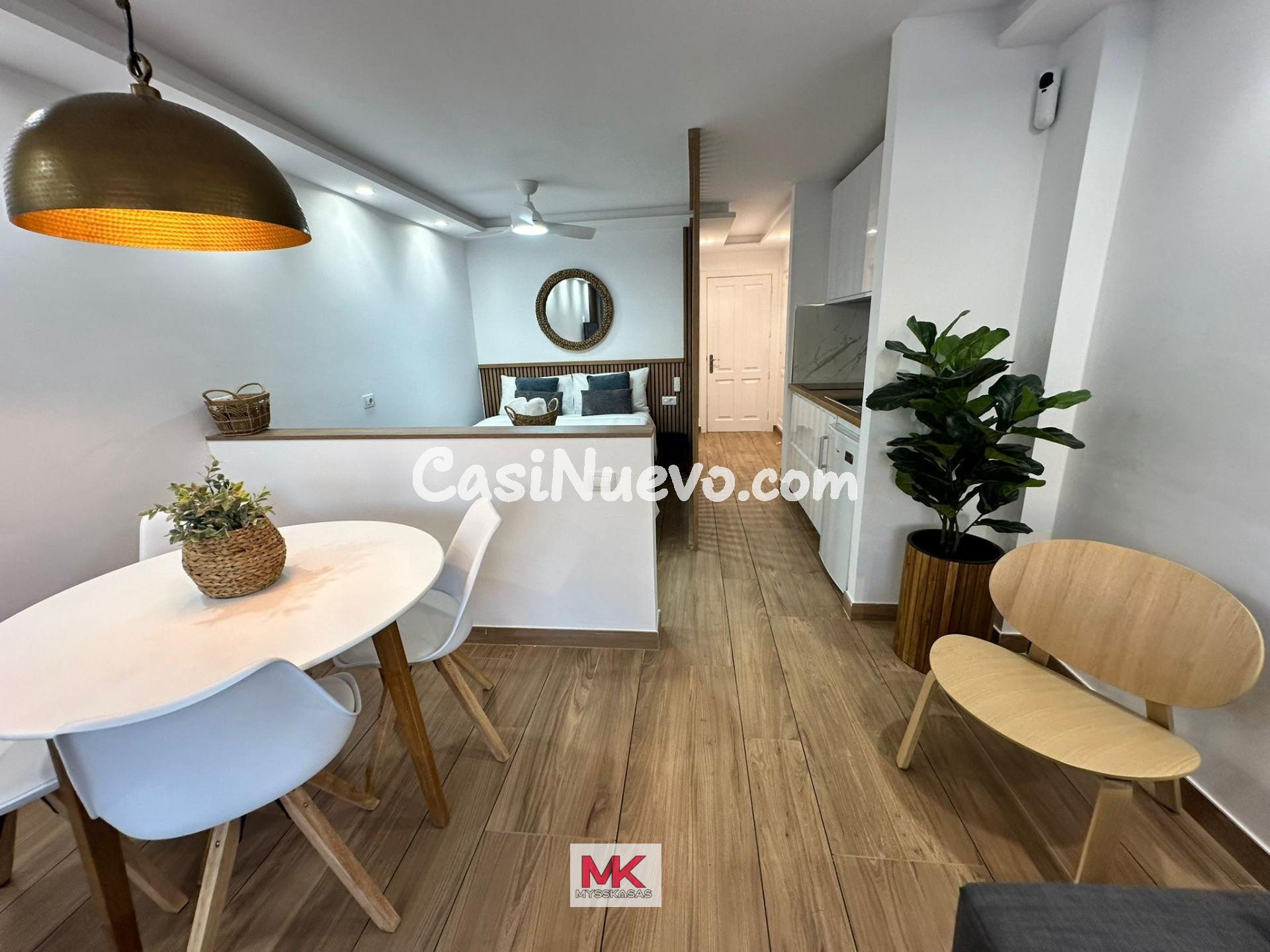 Apartamento de diseño reformado con terraza , vistas y VV en - foto 7
