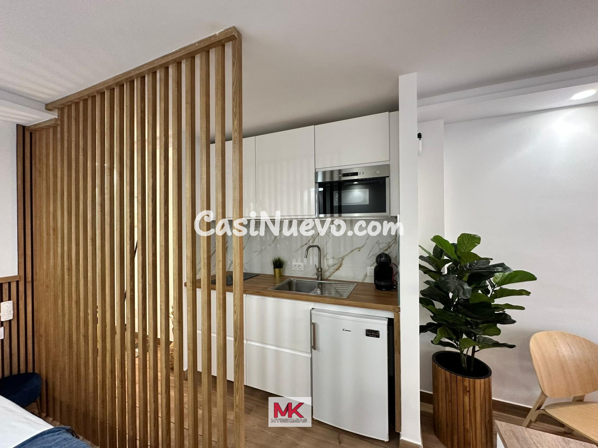 Apartamento de diseño reformado con terraza , vistas y VV en - foto 9