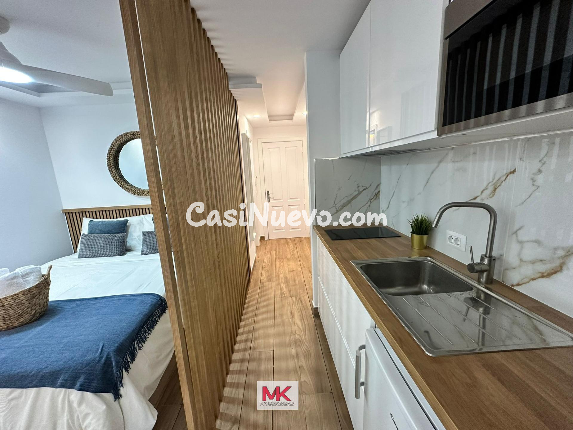 Apartamento de diseño reformado con terraza , vistas y VV en - foto 12