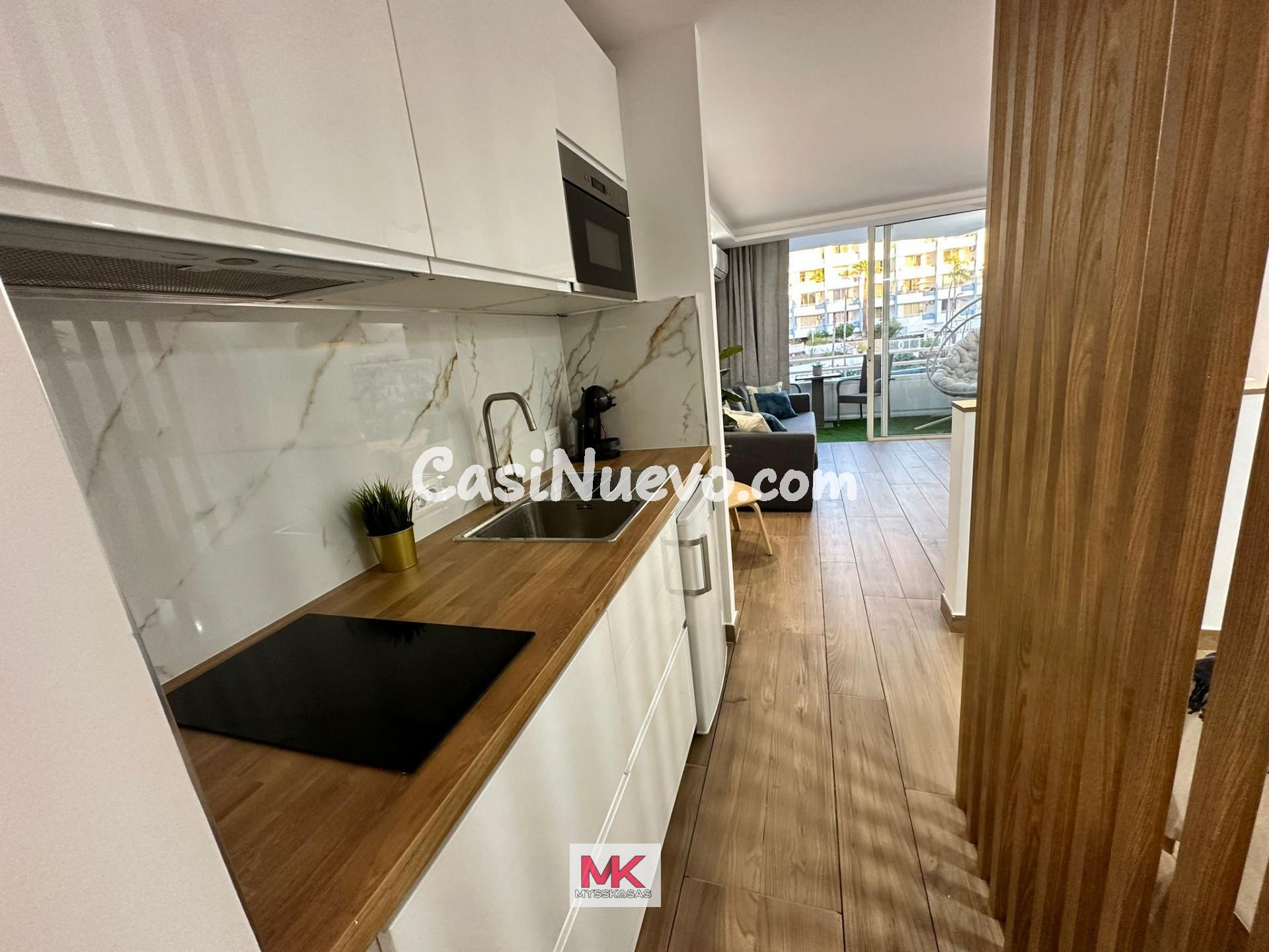 Apartamento de diseño reformado con terraza , vistas y VV en - foto 13