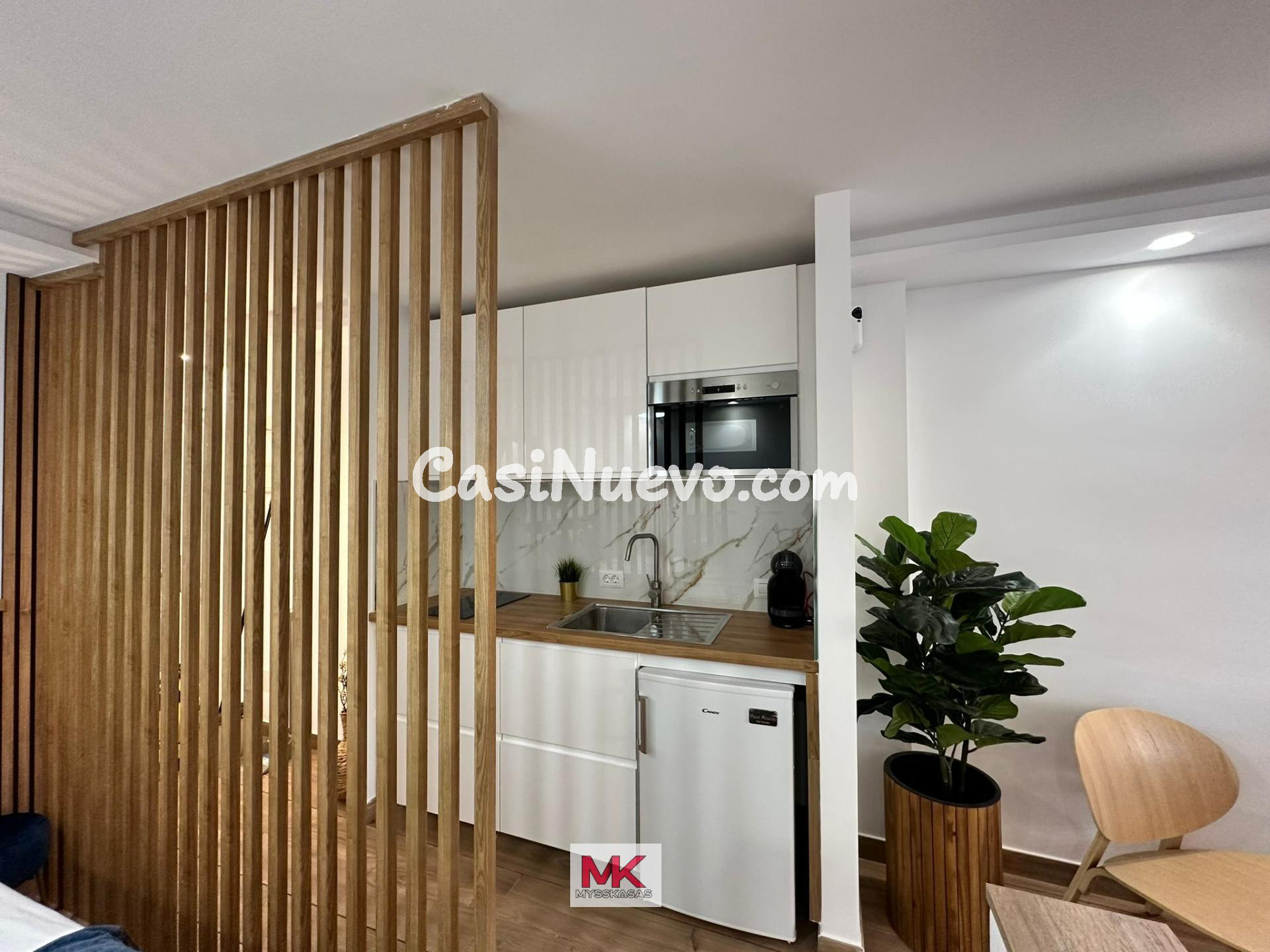 Apartamento de diseño reformado con terraza , vistas y VV en - foto 14