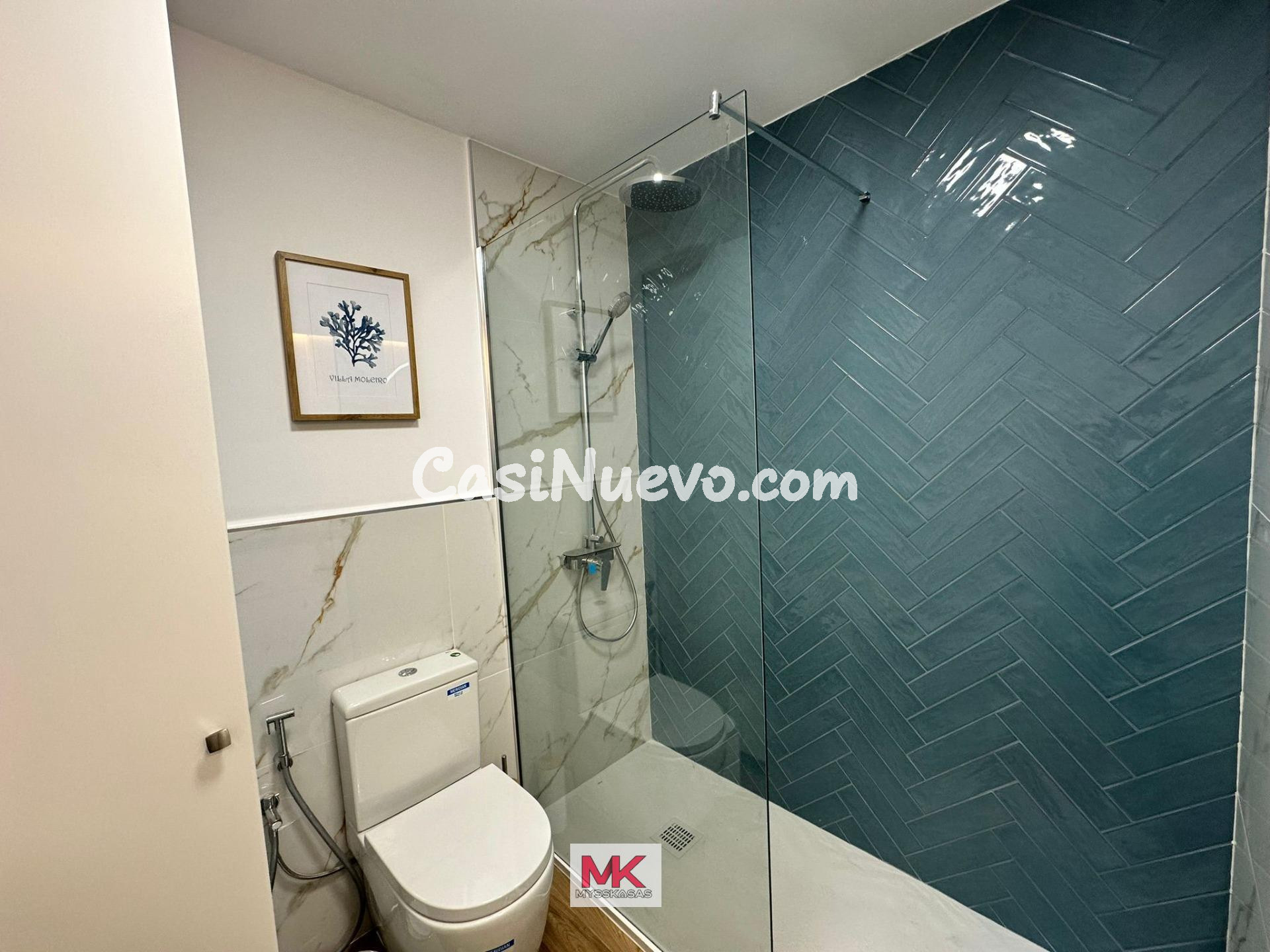 Apartamento de diseño reformado con terraza , vistas y VV en - foto 18