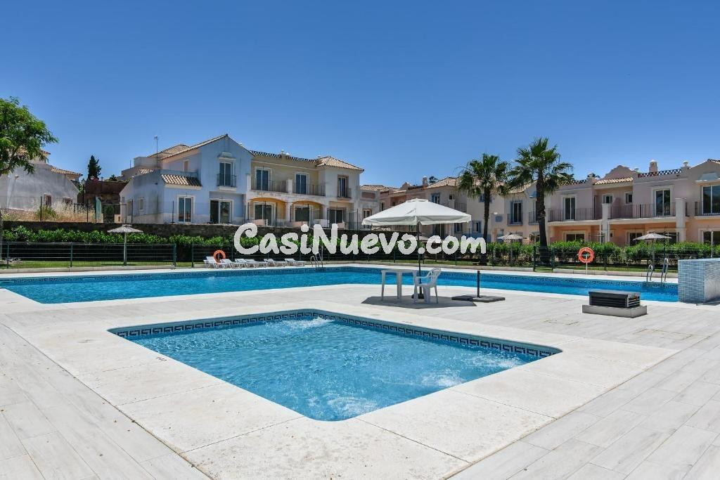 Precioso chalet adosado 3 dormitorios en Vista Hermosa Costa