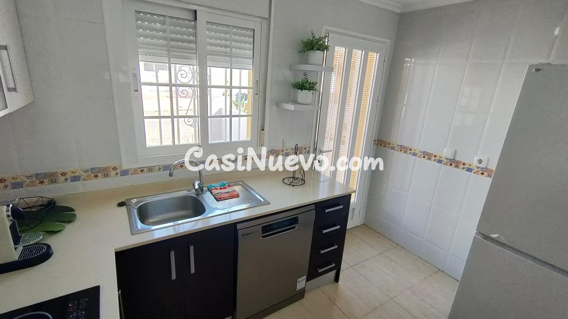 Se alquila casa adosada en Calas del Pinar – San Juan de los - foto 8