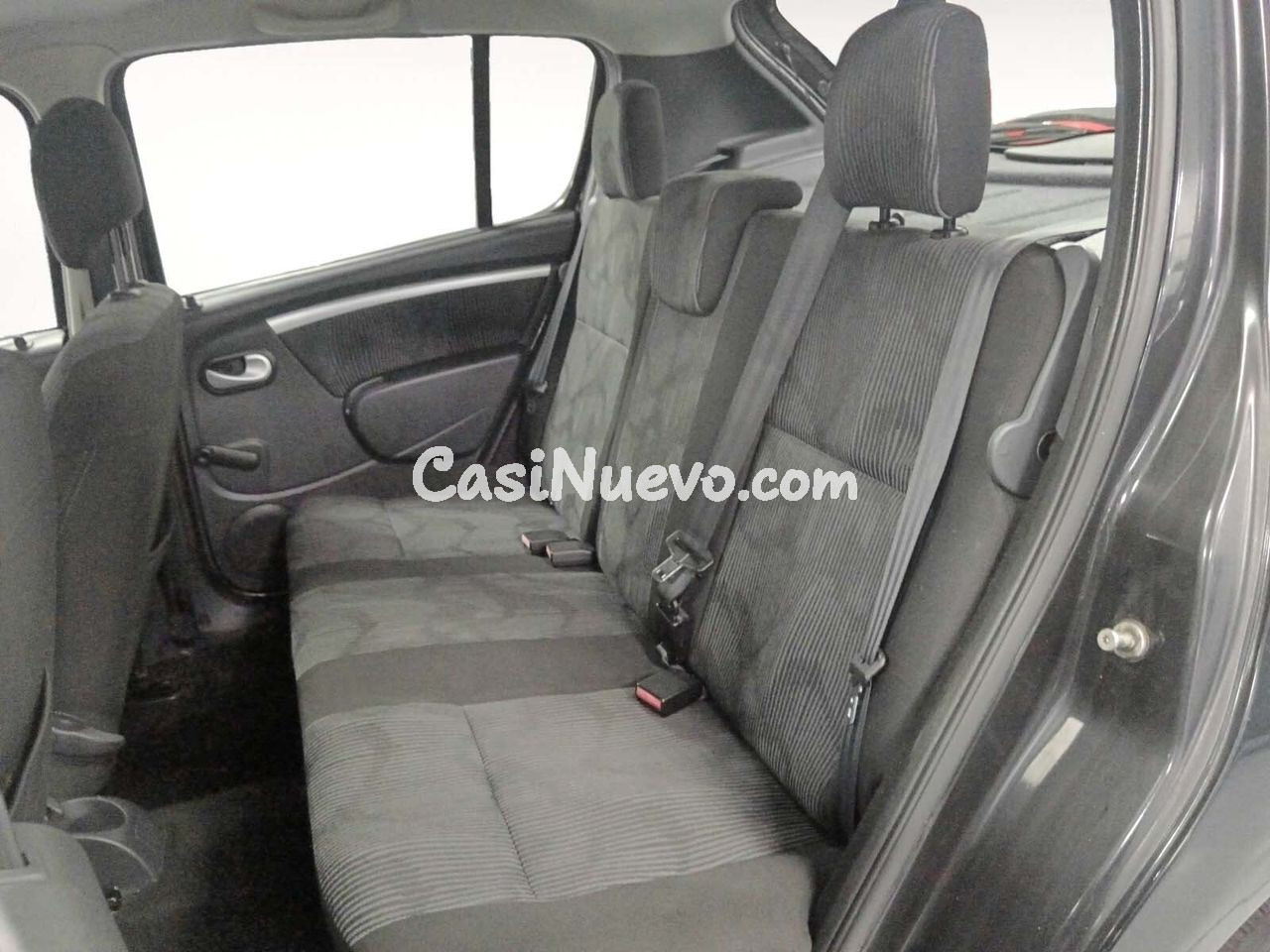 Dacia Sandero Laureate - foto 10