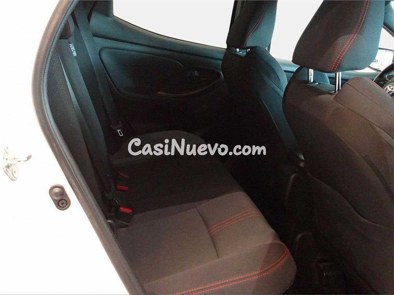 Toyota Yaris 1.5 120H GR Sport - foto 7