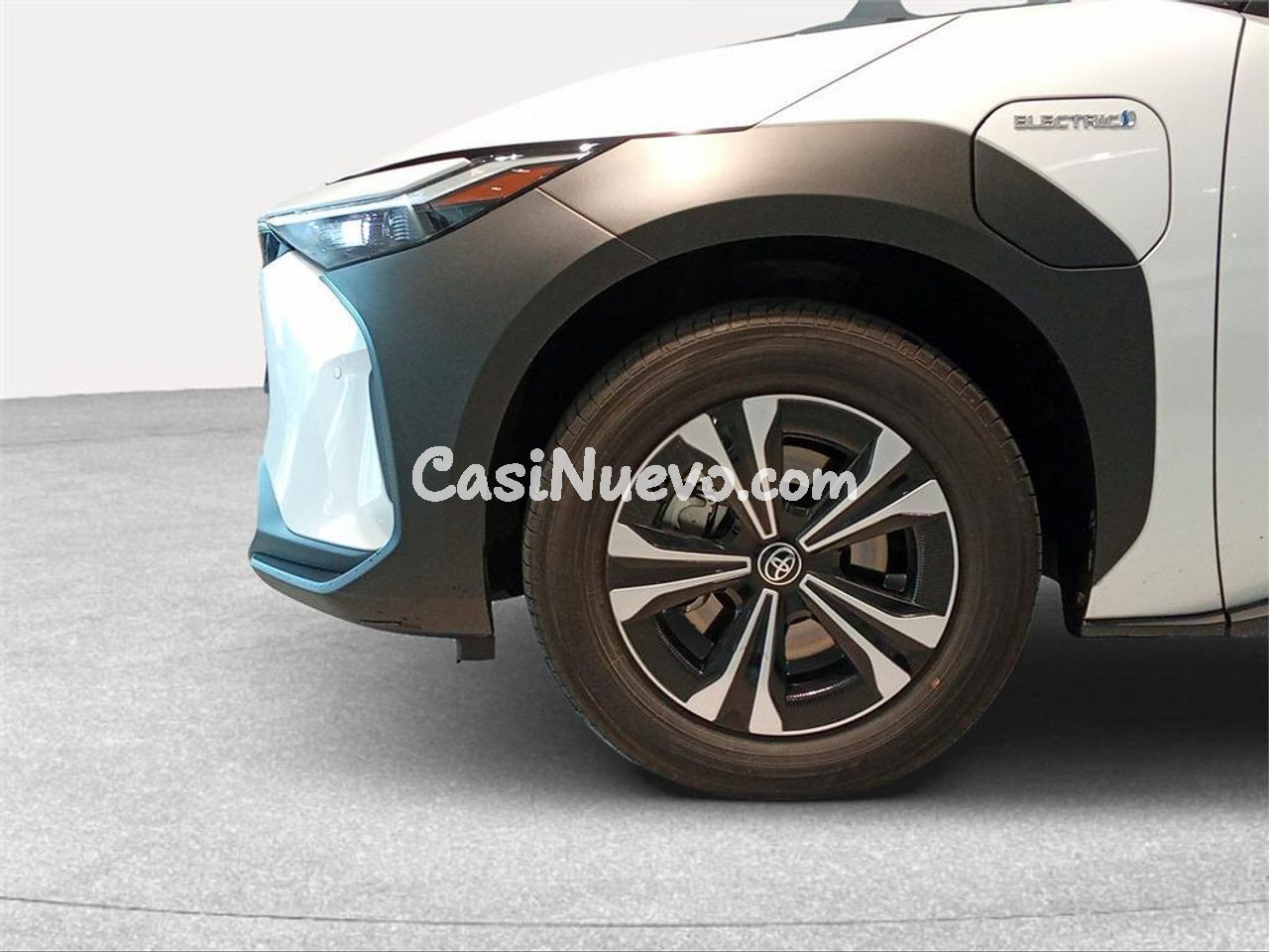 Toyota bZ4X 250E 4x2 Advance - foto 16