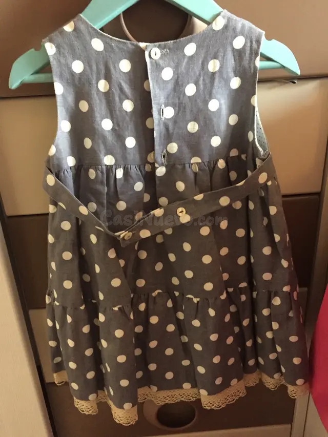 Vestido amplio Rochy talla 4 y sandalias 24 - foto 2