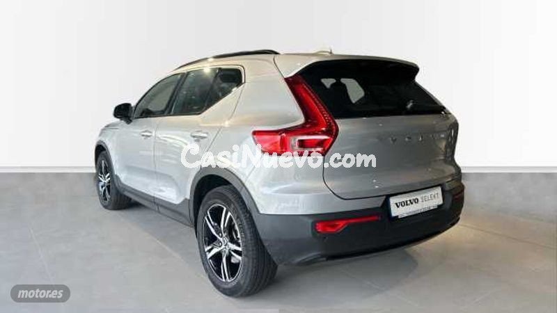 Volvo XC40 - foto 2