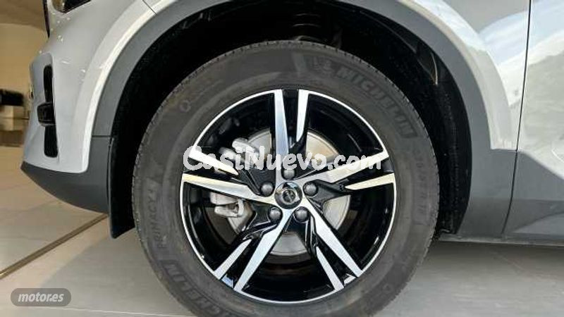 Volvo XC40 - foto 10