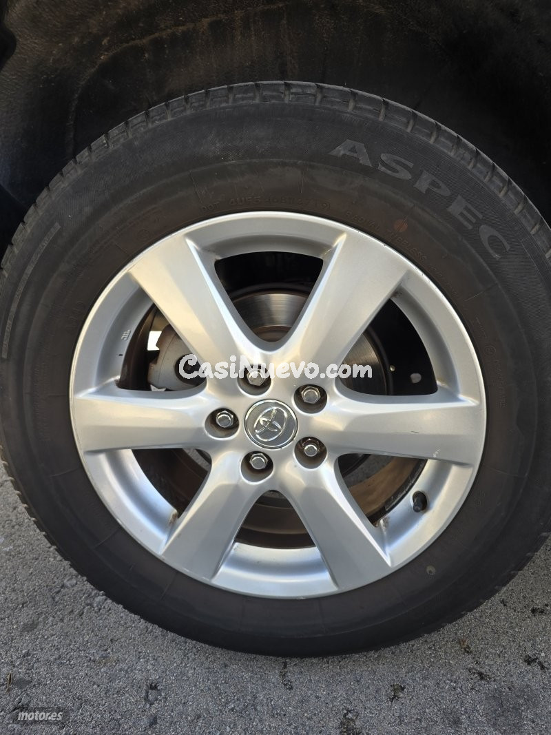 Toyota RAV 4 - foto 12