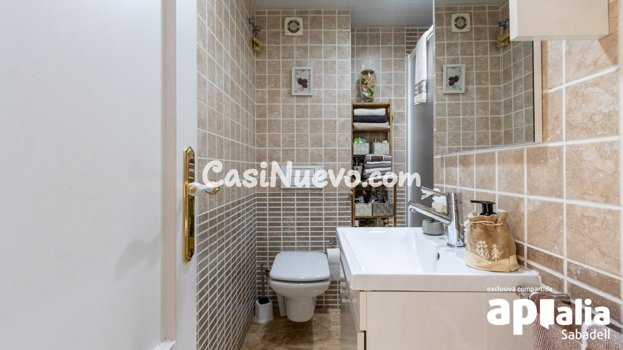 MARAVILLOSA CASA UNIFAMILIAR ADOSADA CON ESPECTACULAR JARDÍN - foto 13