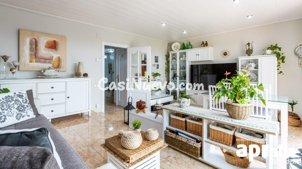 MARAVILLOSA CASA UNIFAMILIAR ADOSADA CON ESPECTACULAR JARDÍN - foto 17