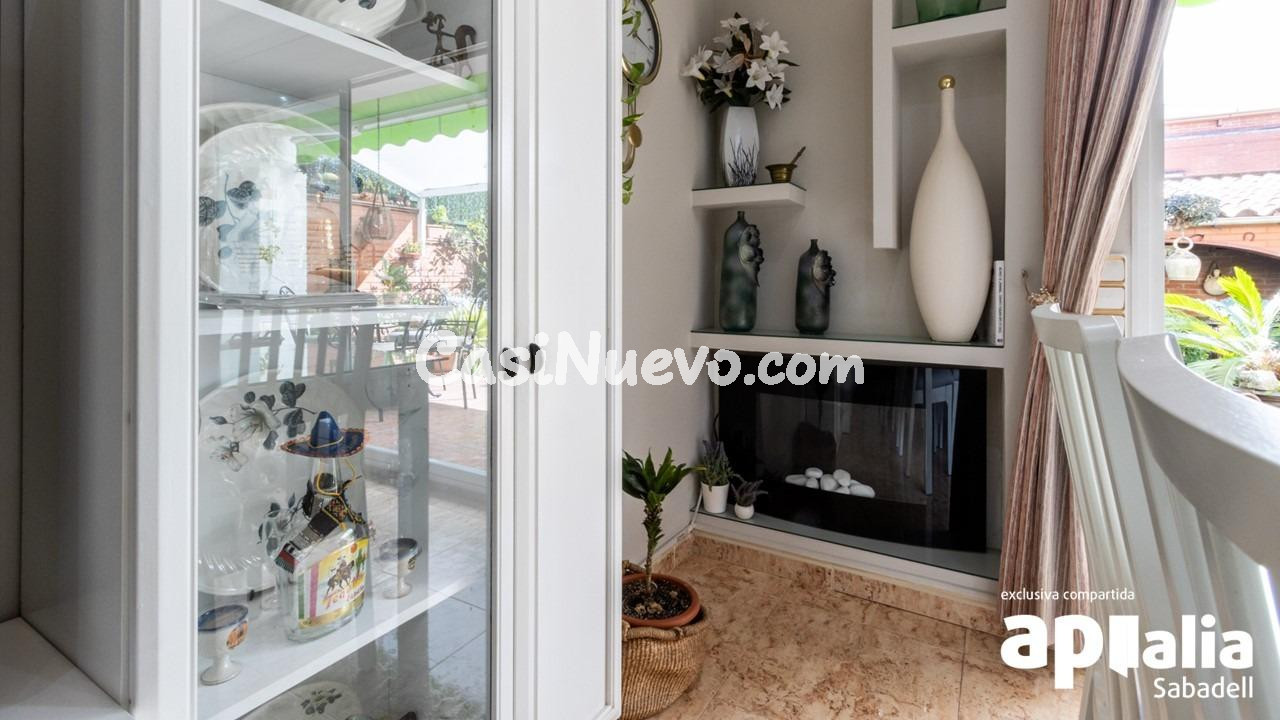 MARAVILLOSA CASA UNIFAMILIAR ADOSADA CON ESPECTACULAR JARDÍN - foto 21