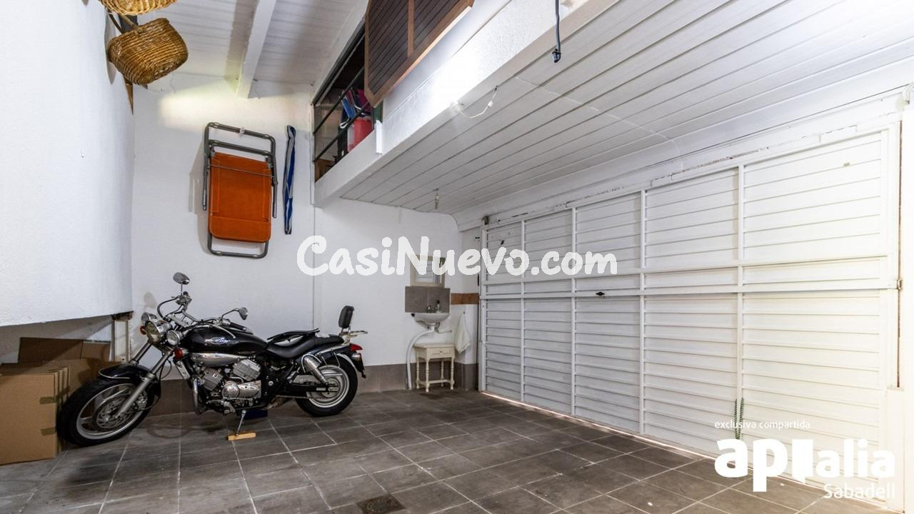 MARAVILLOSA CASA UNIFAMILIAR ADOSADA CON ESPECTACULAR JARDÍN - foto 33