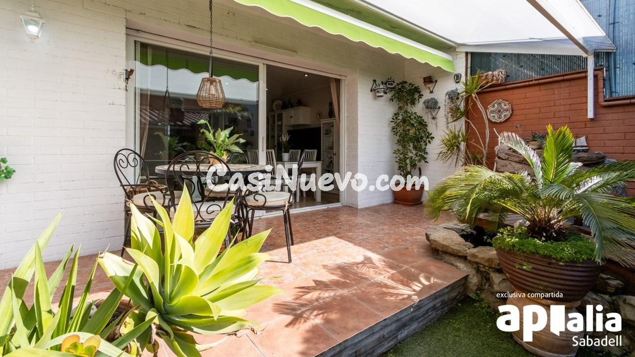 MARAVILLOSA CASA UNIFAMILIAR ADOSADA CON ESPECTACULAR JARDÍN - foto 34