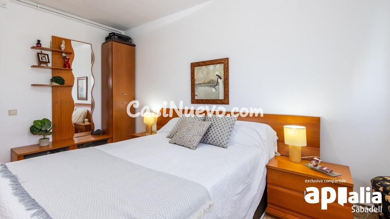 MARAVILLOSA CASA UNIFAMILIAR ADOSADA CON ESPECTACULAR JARDÍN - foto 38