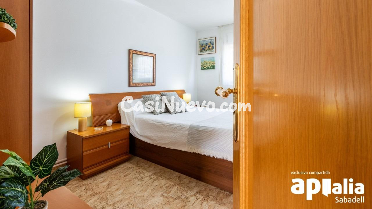 MARAVILLOSA CASA UNIFAMILIAR ADOSADA CON ESPECTACULAR JARDÍN - foto 39