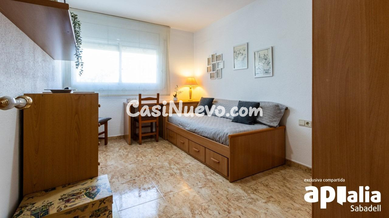 MARAVILLOSA CASA UNIFAMILIAR ADOSADA CON ESPECTACULAR JARDÍN - foto 41