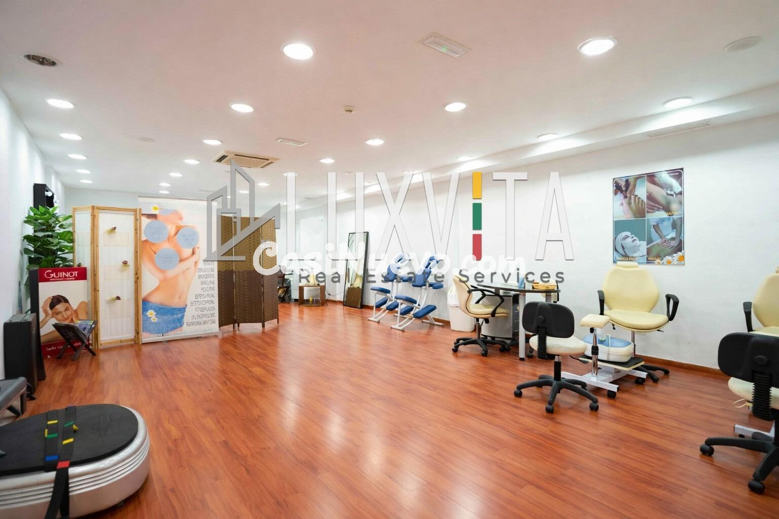 Traspaso centro de belleza y estética en el corazón de Santa - foto 2