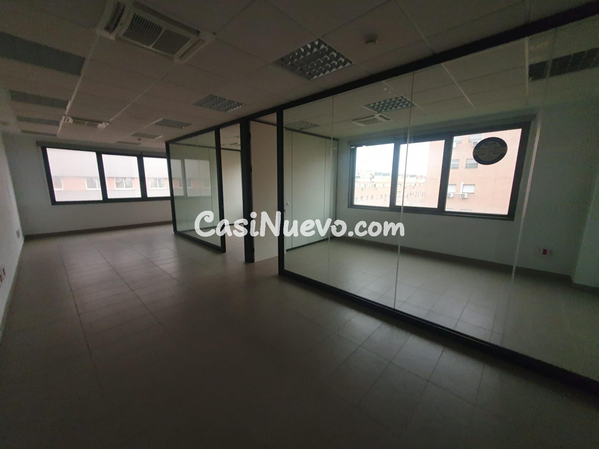 PLANTA DE OFICINA DISPONIBLE EN EL EDIFICIO PORTASEVILLA - foto 7