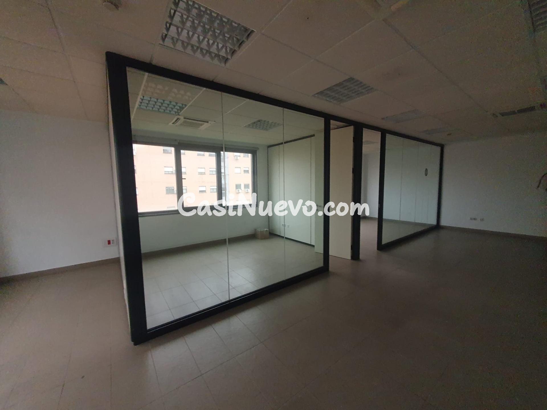 PLANTA DE OFICINA DISPONIBLE EN EL EDIFICIO PORTASEVILLA - foto 8