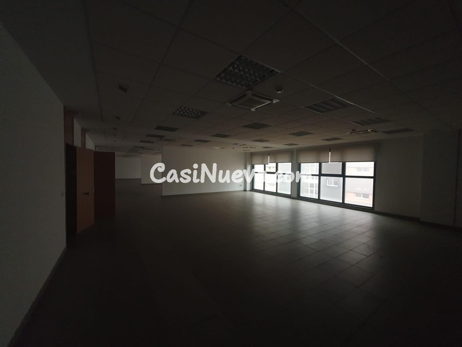 PLANTA DE OFICINA DISPONIBLE EN EL EDIFICIO PORTASEVILLA - foto 9