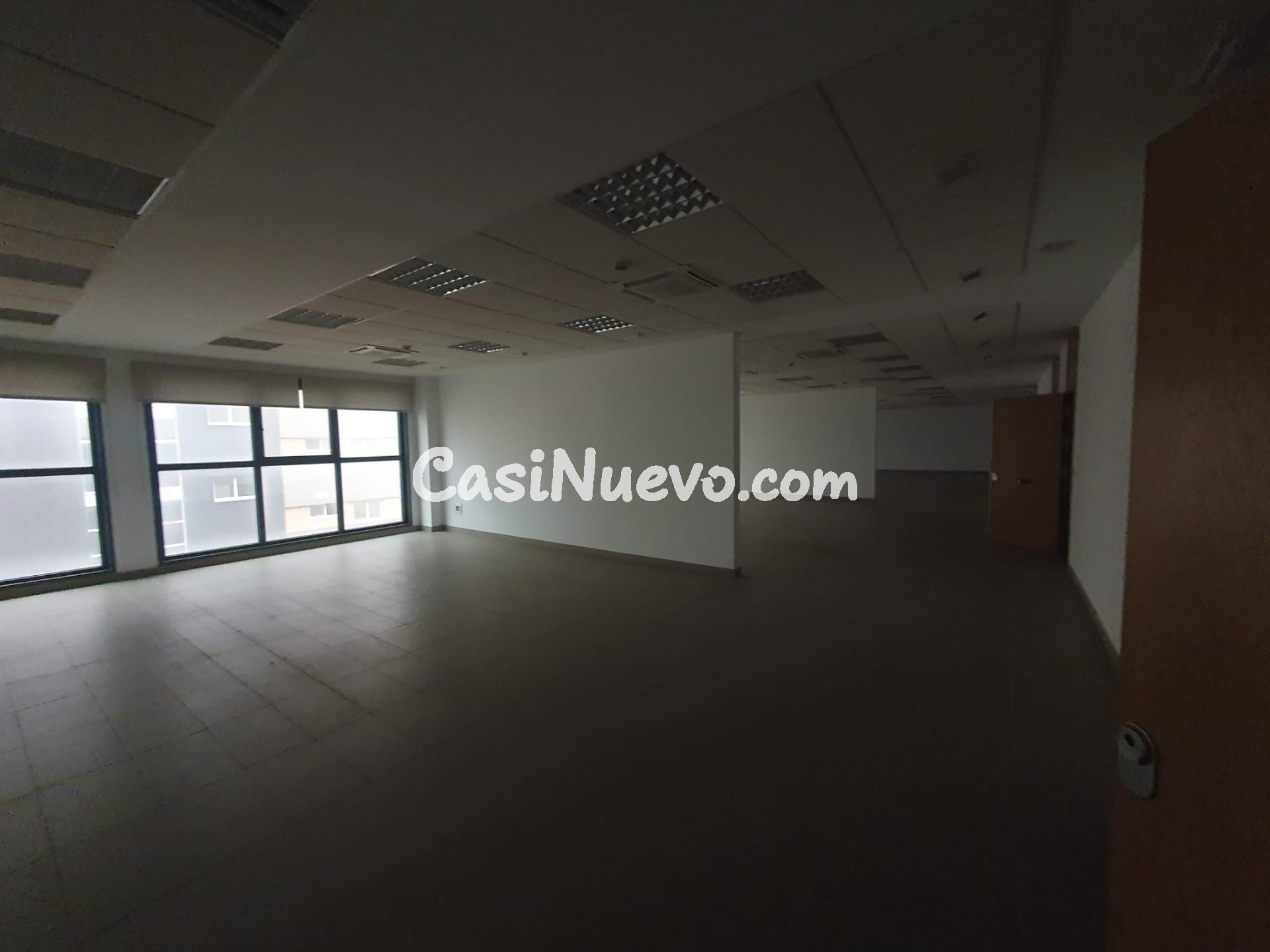 PLANTA DE OFICINA DISPONIBLE EN EL EDIFICIO PORTASEVILLA - foto 10