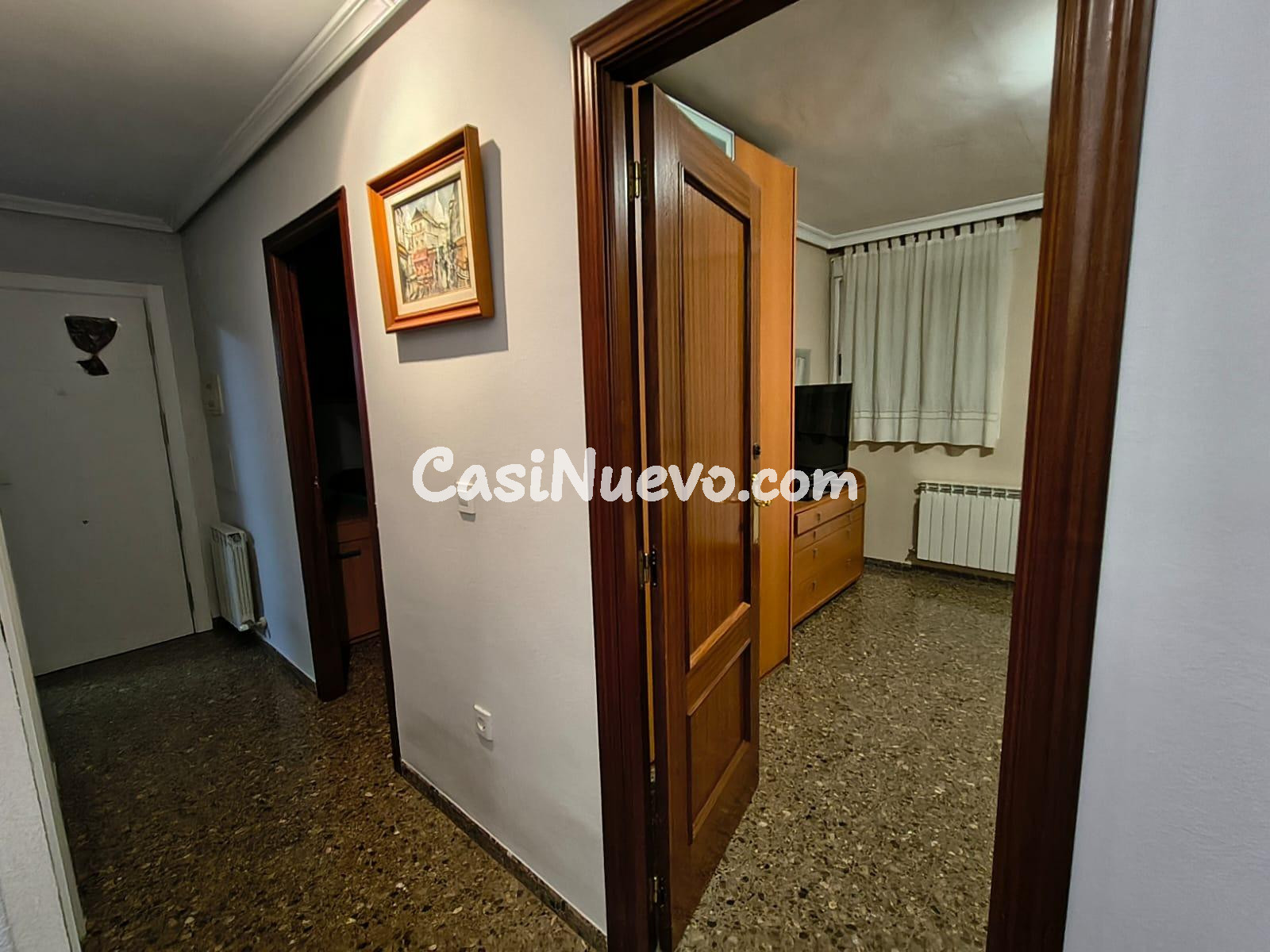 Amplio piso con parking, trastero y jacuzzi cerca del centro - foto 8